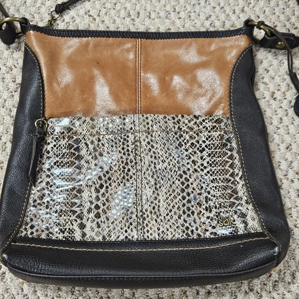 The Sak Leather Crossbody Snake Print Strap Adjustable Tote Purse‎ Shoulder Bag